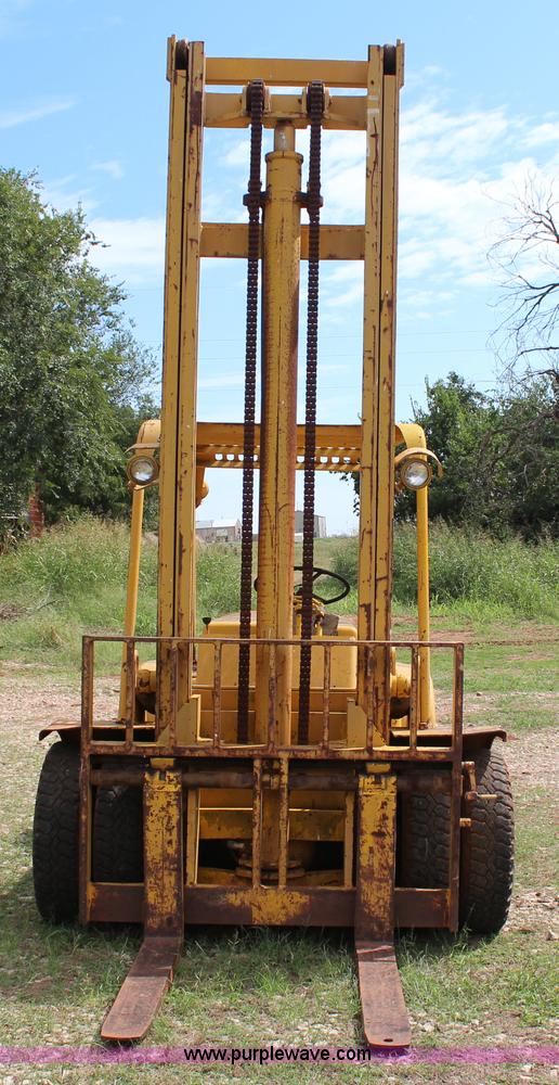 image for item J4393 1972 Hyster H150F rough terrain forklift
