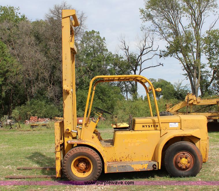 image for item J4393 1972 Hyster H150F rough terrain forklift