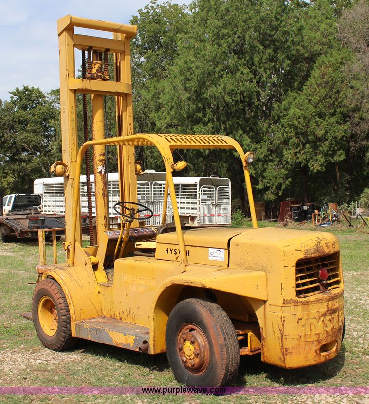 image for item J4393 1972 Hyster H150F rough terrain forklift