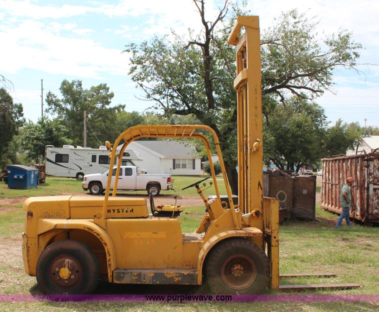 image for item J4393 1972 Hyster H150F rough terrain forklift
