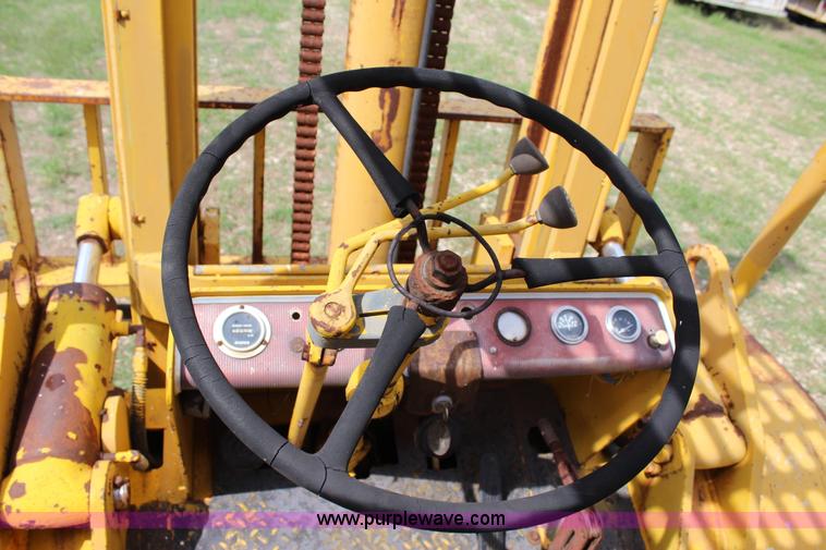 image for item J4393 1972 Hyster H150F rough terrain forklift