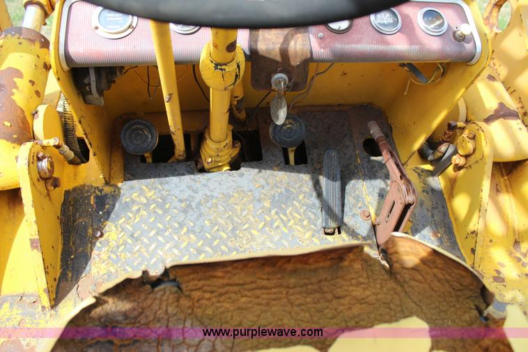 image for item J4393 1972 Hyster H150F rough terrain forklift