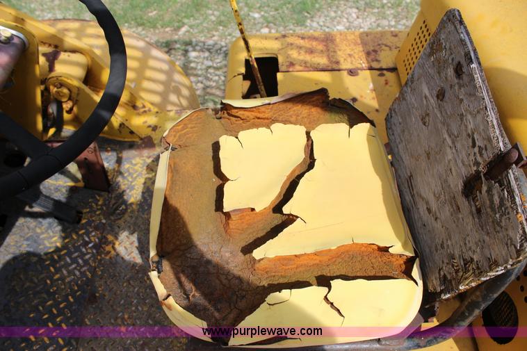 image for item J4393 1972 Hyster H150F rough terrain forklift