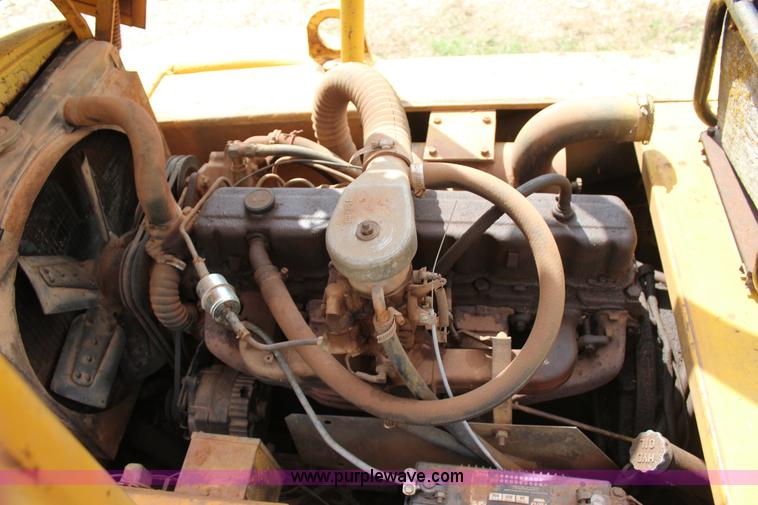 image for item J4393 1972 Hyster H150F rough terrain forklift