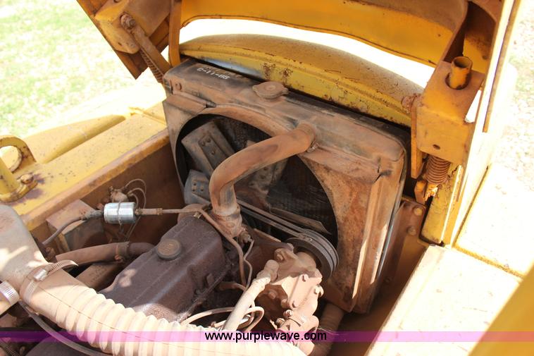 image for item J4393 1972 Hyster H150F rough terrain forklift