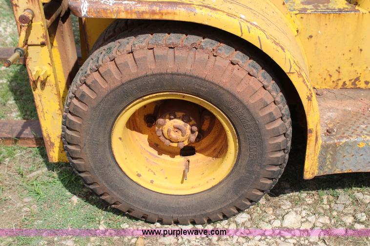 image for item J4393 1972 Hyster H150F rough terrain forklift