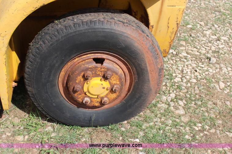 image for item J4393 1972 Hyster H150F rough terrain forklift