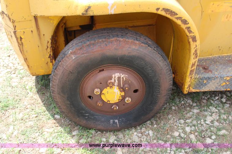 image for item J4393 1972 Hyster H150F rough terrain forklift