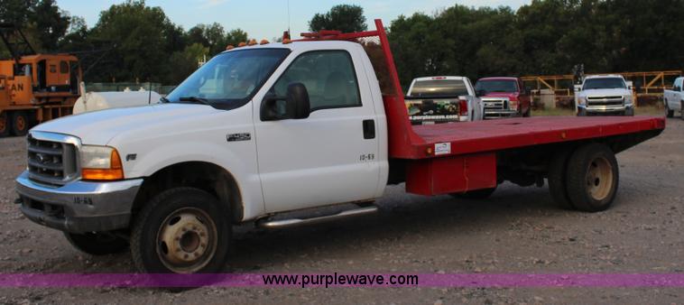image for item J4396 2001 Ford F450 Super Duty flatbed truck