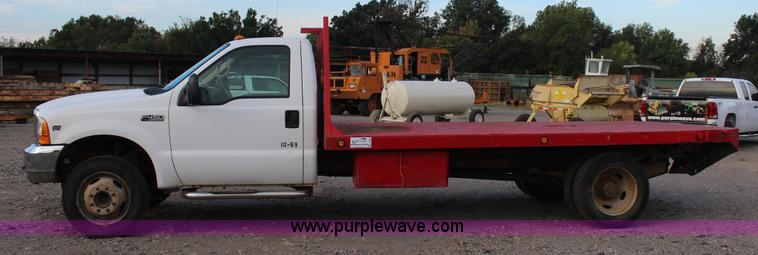 image for item J4396 2001 Ford F450 Super Duty flatbed truck