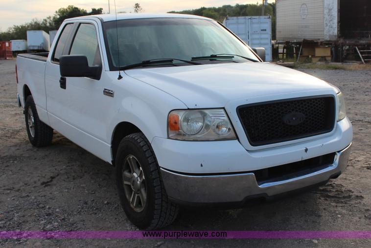 image for item J4397 2005 Ford F150 SuperCab pickup truck