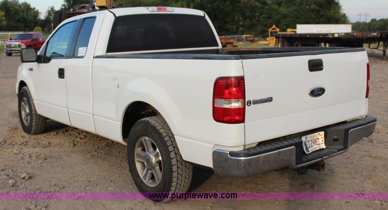 image for item J4397 2005 Ford F150 SuperCab pickup truck