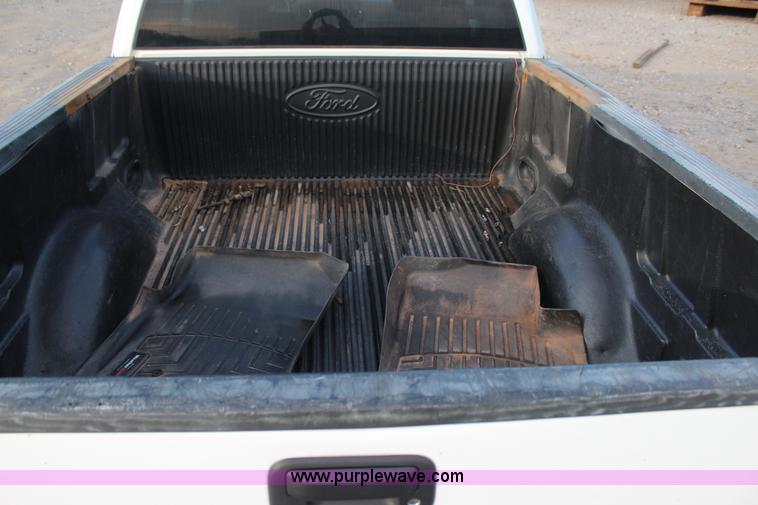 image for item J4397 2005 Ford F150 SuperCab pickup truck