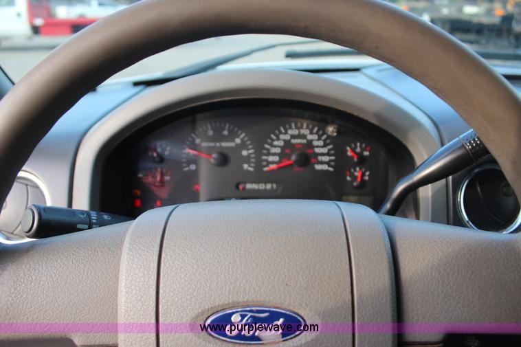 image for item J4397 2005 Ford F150 SuperCab pickup truck