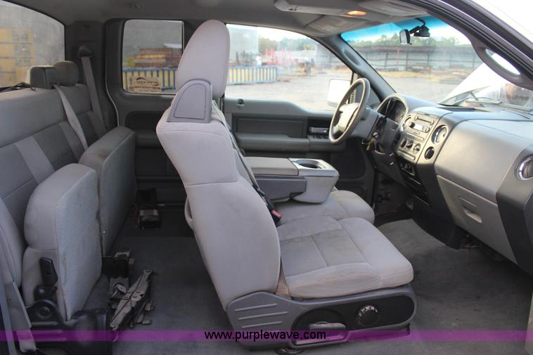 image for item J4397 2005 Ford F150 SuperCab pickup truck