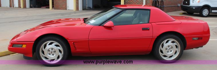 image for item J4398 1996 Chevrolet Corvette convertible