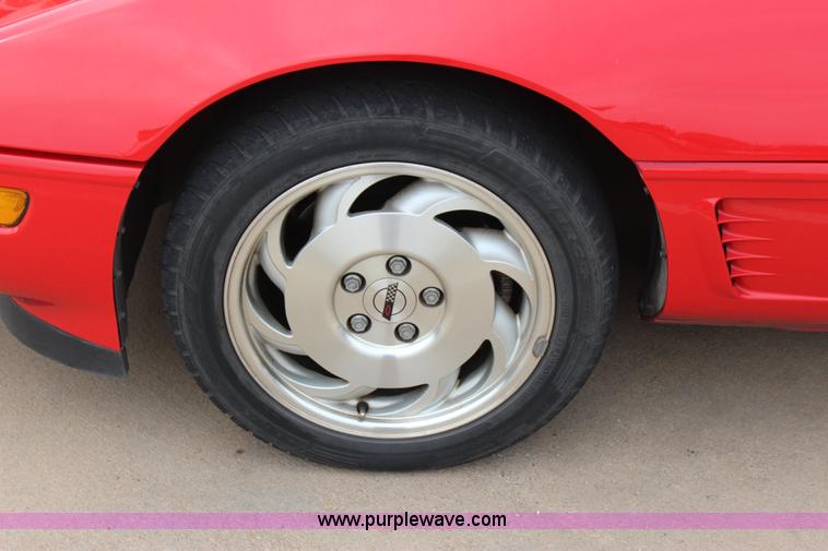 image for item J4398 1996 Chevrolet Corvette convertible