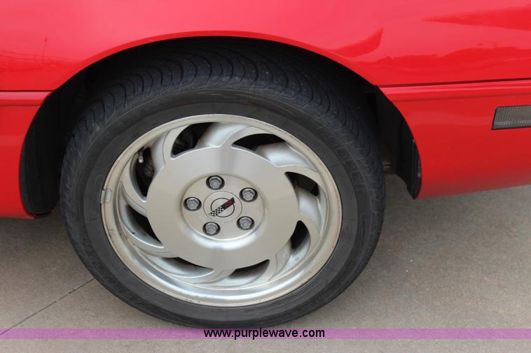 image for item J4398 1996 Chevrolet Corvette convertible