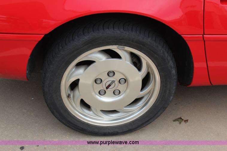 image for item J4398 1996 Chevrolet Corvette convertible