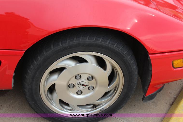 image for item J4398 1996 Chevrolet Corvette convertible