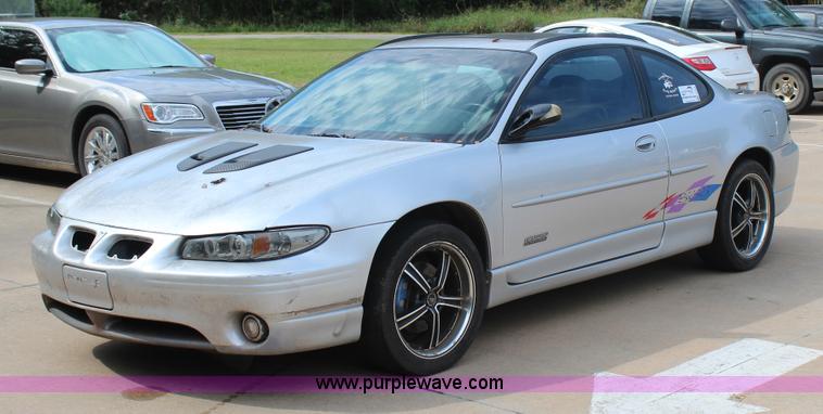 image for item J4402 2000 Pontiac Grand Prix GTP