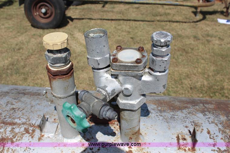 image for item J4408 500 gallon propane tank