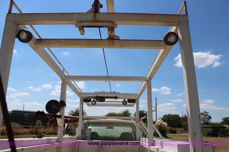 image for item J4410 2000 Chevrolet 3500HD propane tank hauler truck