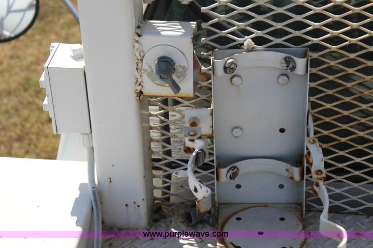 image for item J4410 2000 Chevrolet 3500HD propane tank hauler truck