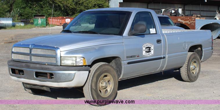 image for item J4416 2001 Dodge Ram 1500 pickup truck