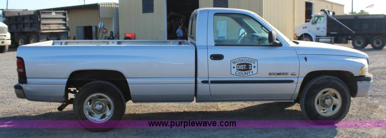 image for item J4416 2001 Dodge Ram 1500 pickup truck
