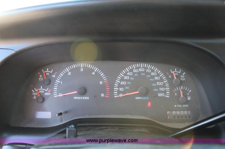 image for item J4416 2001 Dodge Ram 1500 pickup truck