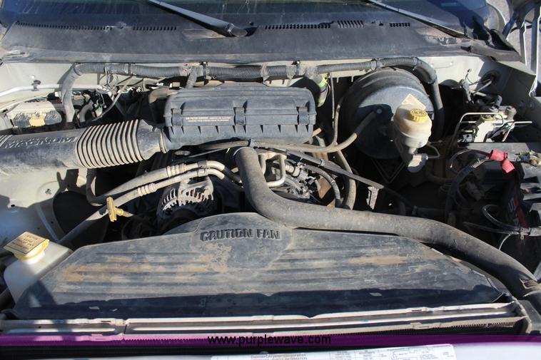 image for item J4416 2001 Dodge Ram 1500 pickup truck