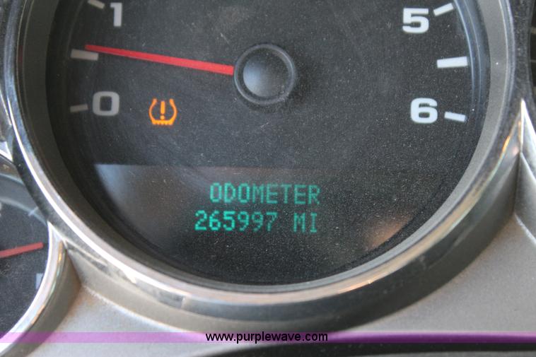 image for item J4417 2007 Chevrolet Silverado 1500 Crew Cab pickup truck