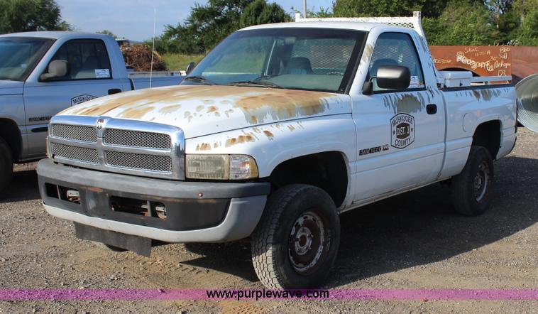 image for item J4418 1996 Dodge Ram 1500 pickup truck