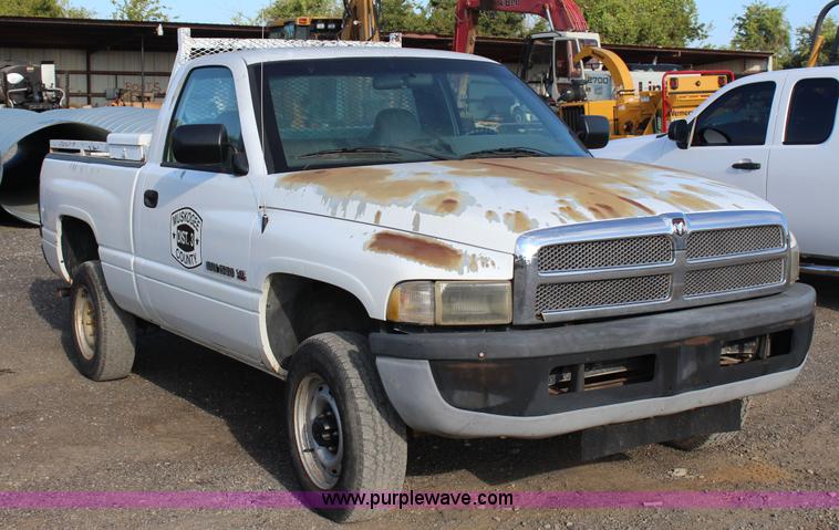 image for item J4418 1996 Dodge Ram 1500 pickup truck