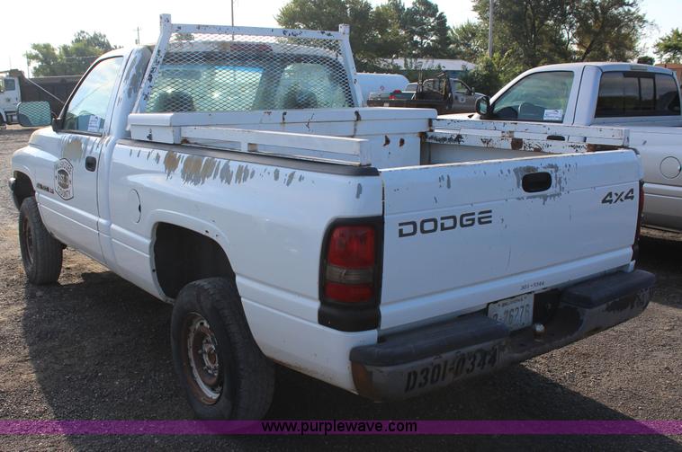 image for item J4418 1996 Dodge Ram 1500 pickup truck