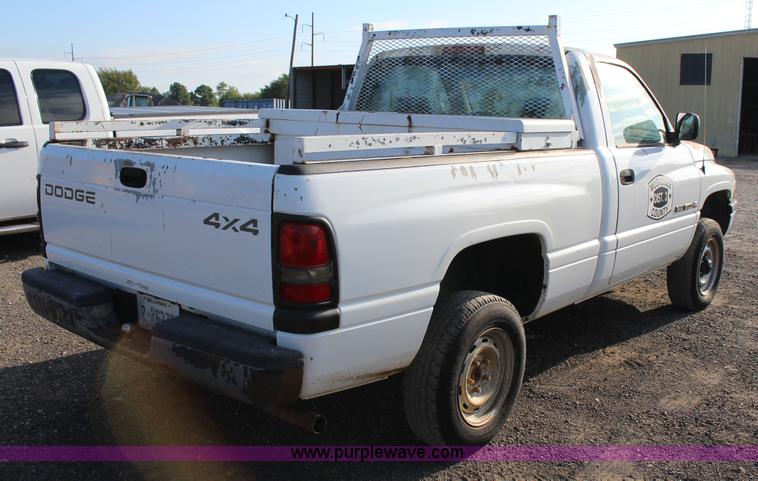 image for item J4418 1996 Dodge Ram 1500 pickup truck