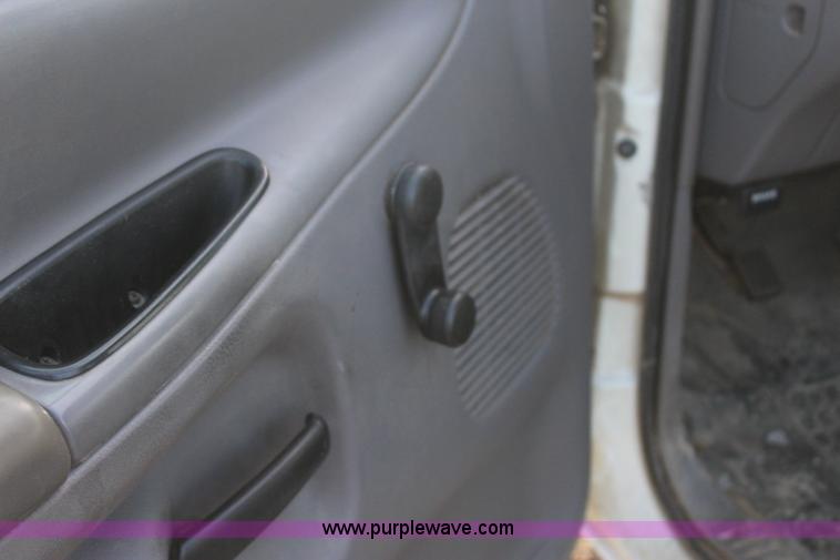 image for item J4418 1996 Dodge Ram 1500 pickup truck