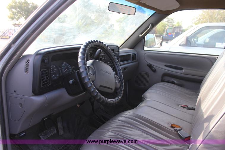 image for item J4418 1996 Dodge Ram 1500 pickup truck