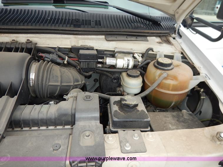 image for item J6374 2004 Ford E350 Super Duty Diamond bus