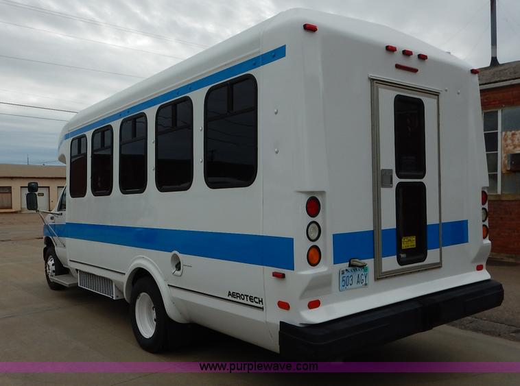 image for item J6375 2004 Ford 801 Eldorado Aerotech bus