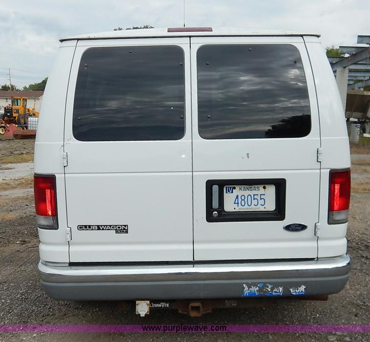 image for item J6381 1998 Ford Club Wagon van
