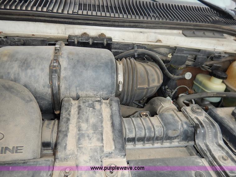 image for item J6381 1998 Ford Club Wagon van