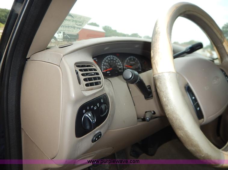 image for item J6382 2001 Ford F150 SuperCab pickup truck