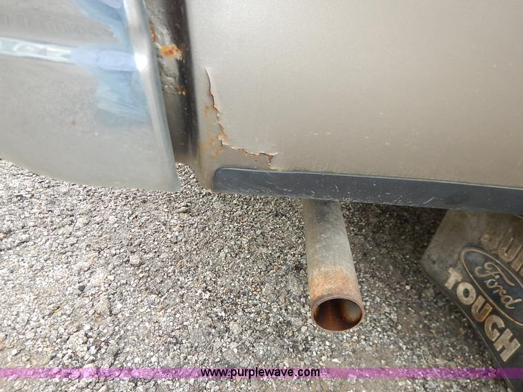 image for item J6382 2001 Ford F150 SuperCab pickup truck