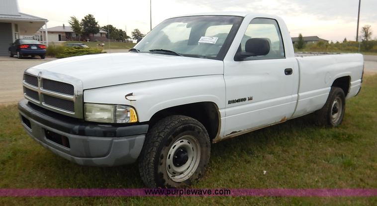 image for item J6392 2001 Dodge Ram 1500 pickup truck