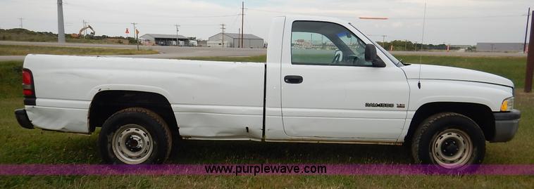 image for item J6392 2001 Dodge Ram 1500 pickup truck