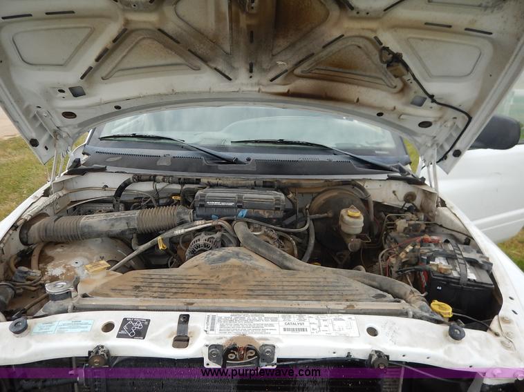 image for item J6392 2001 Dodge Ram 1500 pickup truck