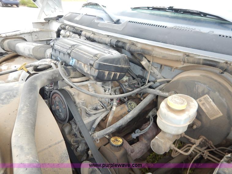 image for item J6392 2001 Dodge Ram 1500 pickup truck