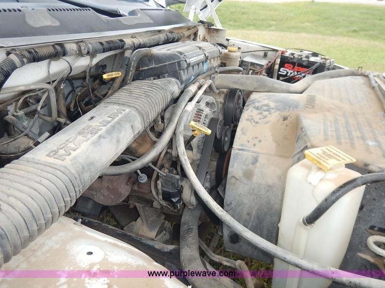 image for item J6392 2001 Dodge Ram 1500 pickup truck